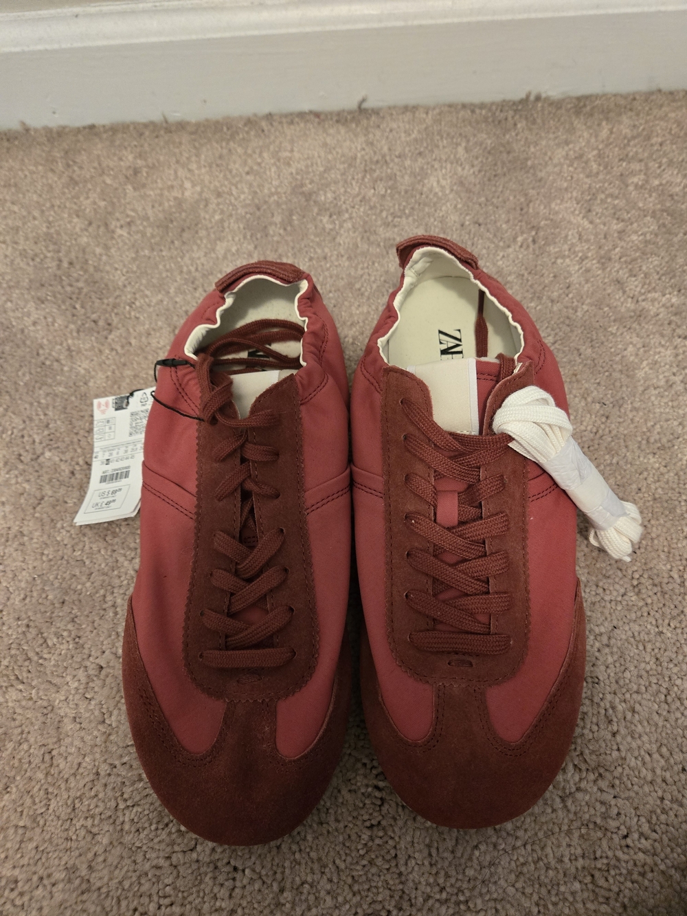 Zara Men's Burgundy Casual Lace-Up Sneakers